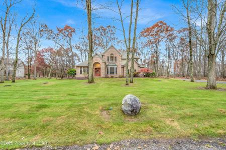 448 Larchmont Way, Mountain Top, Pennsylvania 18707, USA