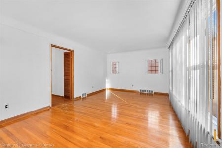 1521 N Vernon Street, Dearborn, Michigan 48128
