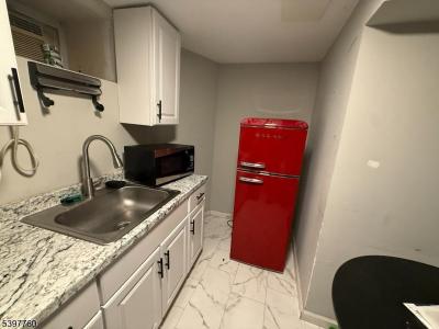 123 Haledon Ave, Paterson City, Нью-Джерси 07522, Соединенные Штаты