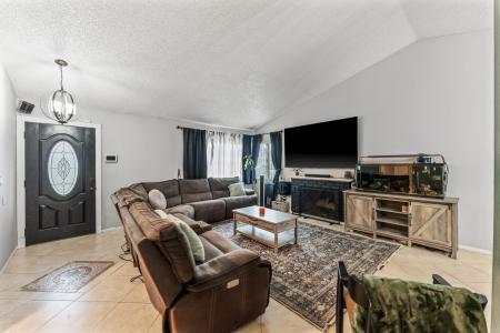 1648 W Wedgewood St, Rialto, Калифорния 92376, Соединенные Штаты