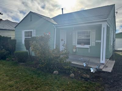 2546 APPLEGATE AVE., Klamath Falls, Oregon 97601, États-Unis
