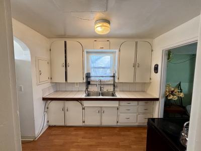 2546 APPLEGATE AVE., Klamath Falls, Oregon 97601, États-Unis