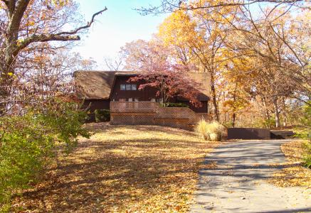 515 Greenbrier Road, Moberly, Missouri 65270, USA