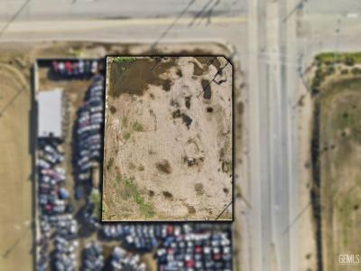 7960 S Union Avenue, Bakersfield, קליפורניה 93307, ארצות הברית של אמריקה 