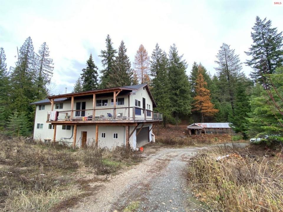 696 Raven Ridge, Bonners Ferry, Idaho 83864, USA