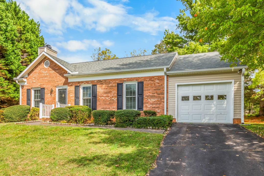 875 Adams Way Court, Rural Hall, شمال كارولينا 27045, الولايات المتحدة