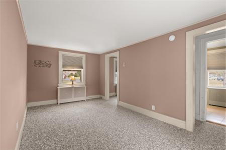 6 Dunwoodie Avenue, West Islip, New York 11795