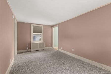 6 Dunwoodie Avenue, West Islip, New York 11795