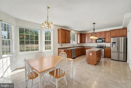 9923 Holland Meadows Court, Fredericksburg, Virgínia 22408, Estados Unidos