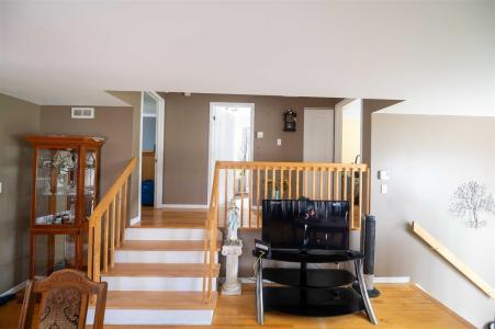 101 Rue des Tilleuls, Vaudreuil-Dorion, 魁北克省 J7V 0E4, 加拿大