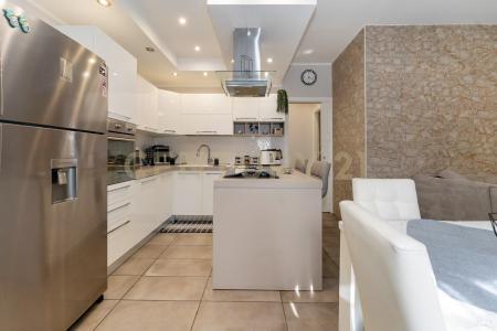 Via A. di Sangiuliano, Sant'Agata Li Battiati, Sicilia 95030, İtalya