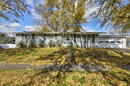 11 2nd St Street, Collins, Iowa 50055, USA