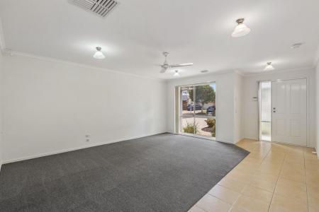 12 Riverglades Drive, Sanctuary Lakes, VIC 3030, 澳大利亚