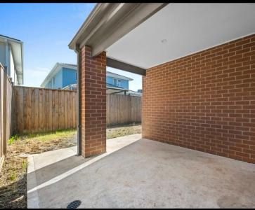 20 Hutton Street, Deanside, VIC 3336, Australia