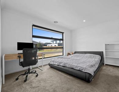 20 Hutton Street, Deanside, VIC 3336, Australia