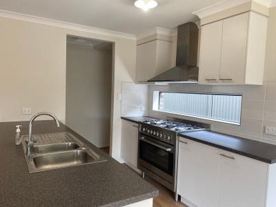 10 Martha Way, Blakeview, SA 5114, אוסטרליה