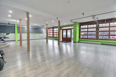 386-386B Rue LaFontaine, Rivière-du-Loup, Quebec G5R 3C6, Canada