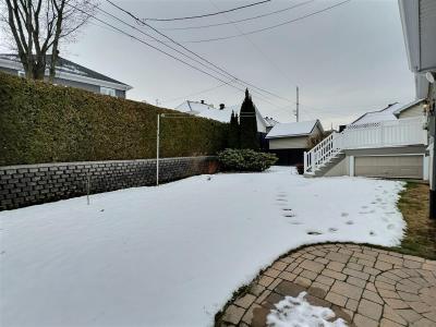 61  Rue des Pivoines, Rivière-du-Loup, Québec G5R 5E6, Canada