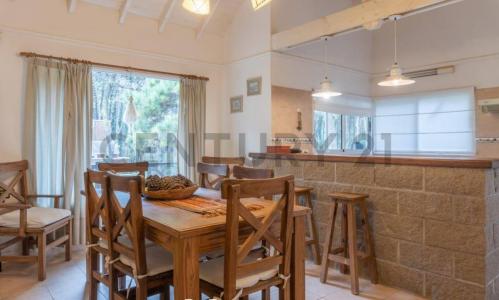 Cefiro 798, Pinamar, Buenos Aires Costa Atlántica 7167, Argentina