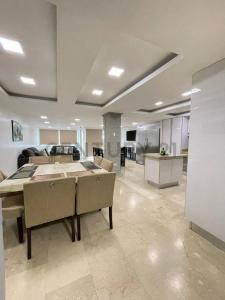 Daniel Camejo Octavio Conjunto Residencial Casa Bote A, Lechería, Anzoategui 6016, ונצואלה 