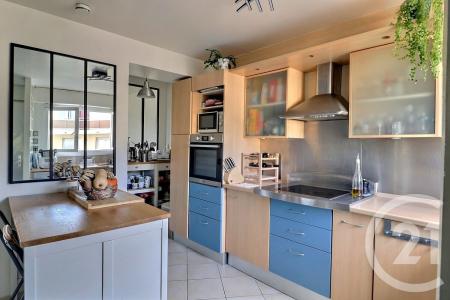 Vaujours, Île-de-France 93410, France