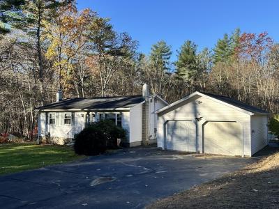230 Quaker St, Northbridge, Massachusetts 01534, Stati Uniti