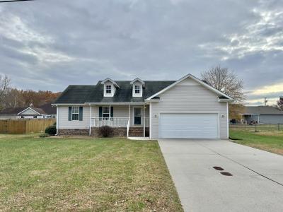 355 W Doak Road, Manchester, Tennessee 37355, États-Unis