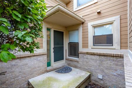 9429 Westwind Drive, Livonia, Michigan 48150, USA