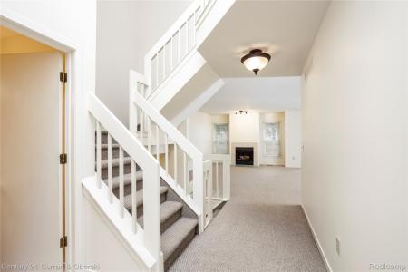 9429 Westwind Drive, Livonia, Michigan 48150, USA