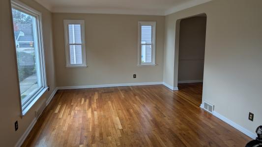 8320 Parmenter Dr., Parma, オハイオ 44129, アメリカ合衆国