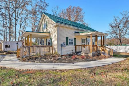 1088 Piney Grove School Road, Moneta, Virginia 24121, USA