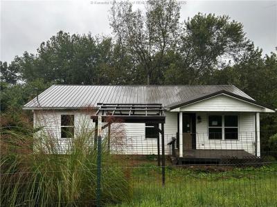 180 Oak Addition Drive, Spencer, WV 25276, USA