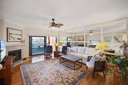 132 1st St. E. #104, St. Petersburg, Floride 33715, États-Unis