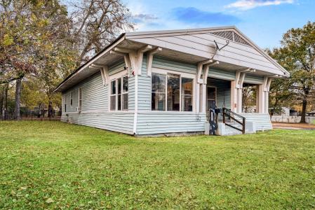 1347 East Houston St, Paris, Texas 75460