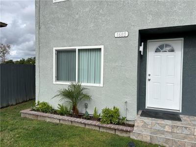 1678 W Bonnie View, Rialto, Калифорния 92376, Соединенные Штаты