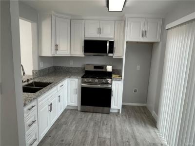 1678 W Bonnie View, Rialto, Калифорния 92376, Соединенные Штаты