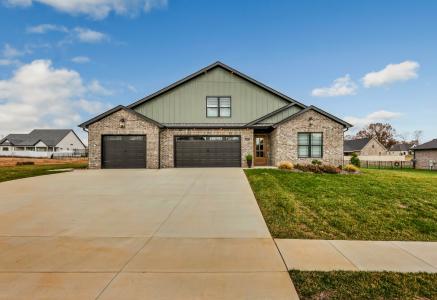 2477 Ellsworth Drive, Clarksville, Tennessee 37043