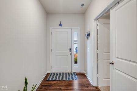 2556 Redding Drive, Whitestown, Indiana 46075, Stati Uniti