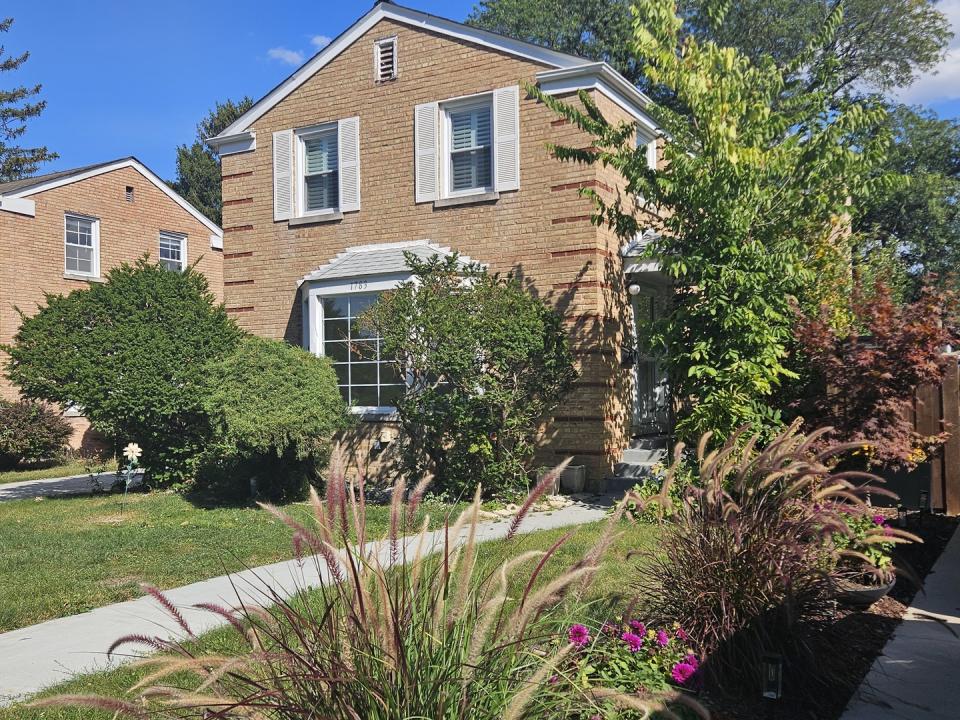 1783 Lee Street, Des Plaines, Illinois 60018