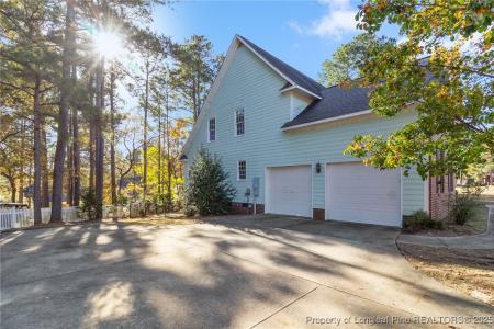 480 Whispering Pines Drive, Spring Lake, Carolina Do Norte 28390, Estados Unidos