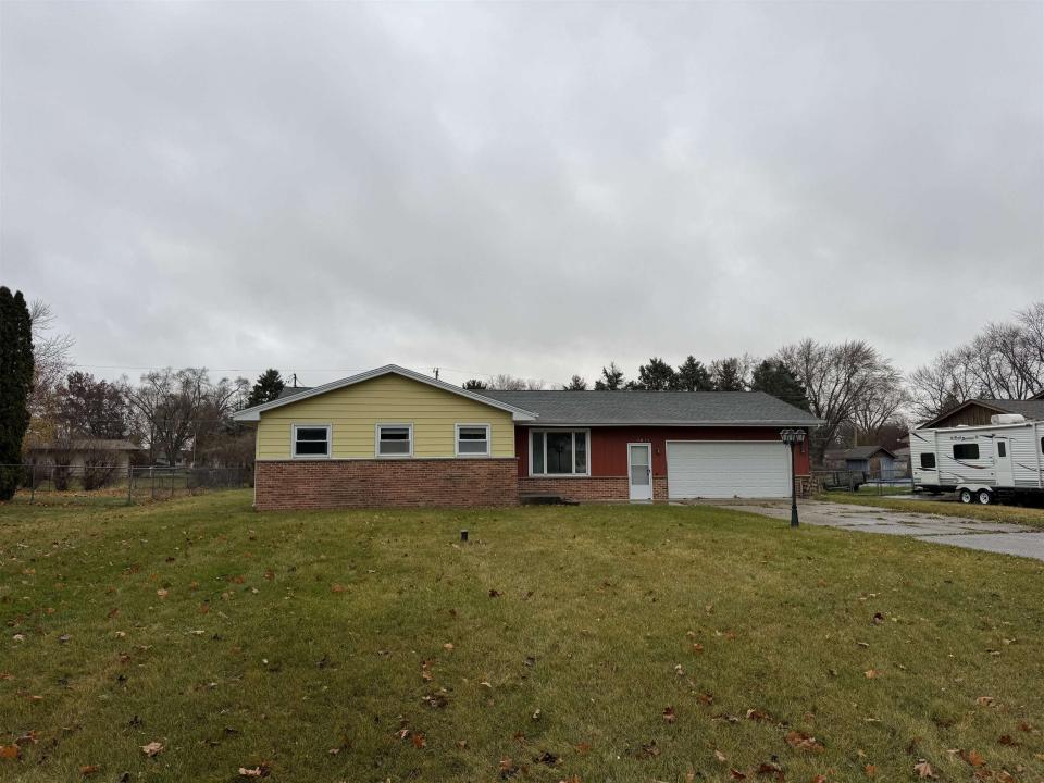 2411 E West Hart Road, Beloit, Wisconsin 53511