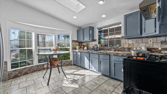 335 E Mead, San Jacinto, Califórnia 92583, Estados Unidos