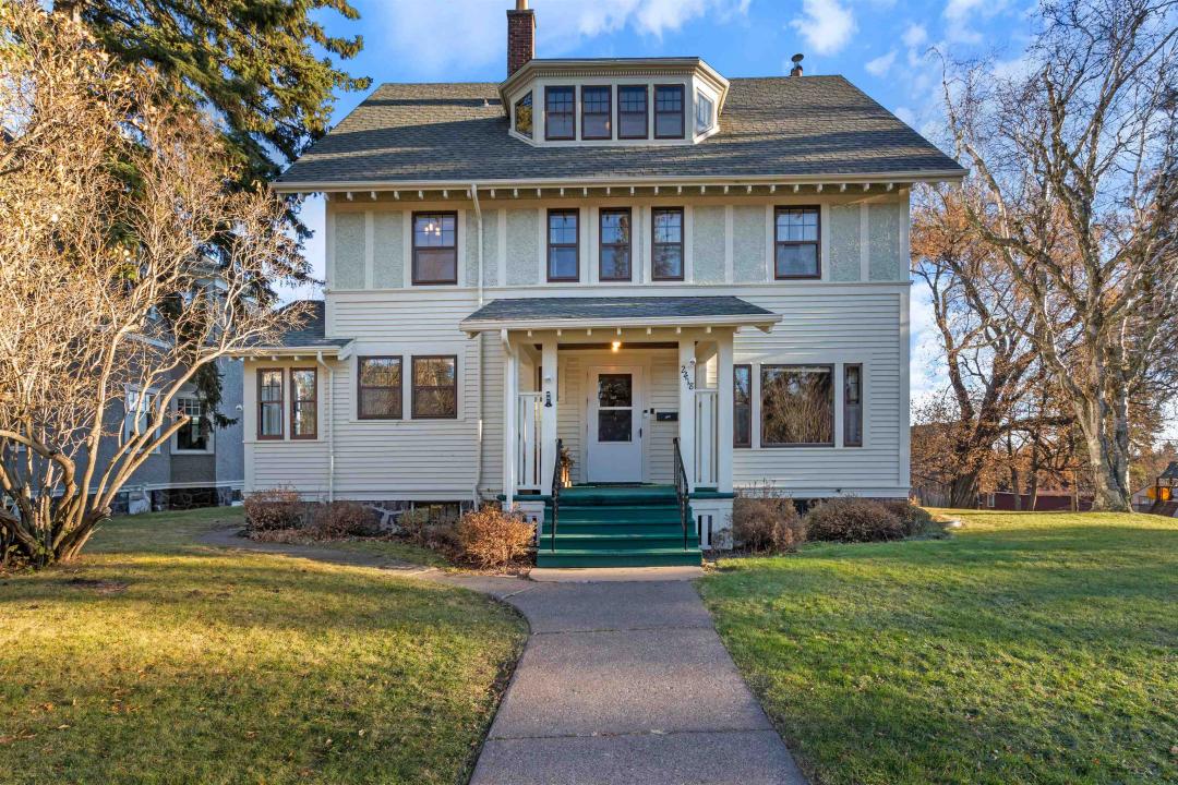 2418 E 4th St, Duluth, Minnesota 55812, États-Unis