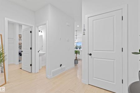 3427 CRAIG LANDING SW, Edmonton, Alberta T6W 5B3, Canada