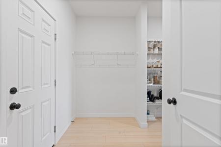 3427 CRAIG LANDING SW, Edmonton, Alberta T6W 5B3, Canada