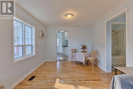 208 GOLF COURSE ROAD, Laurentian Valley, 安大略省 K8A 7B3, 加拿大