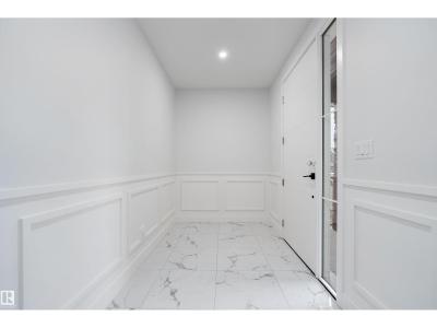 6890 KNOX LO SW, Edmonton, 阿尔伯塔 T6W 4R3, 加拿大