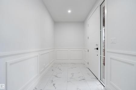 6890 KNOX LOOP SW, Edmonton, Alberta T6W 4R3, Canada