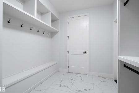 6890 KNOX LOOP SW, Edmonton, Alberta T6W 4R3, Canada