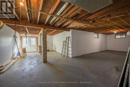 1309 NILA ROAD, Dysart Et Al (guilford), Ontario K0M 1S0, CANADÁ